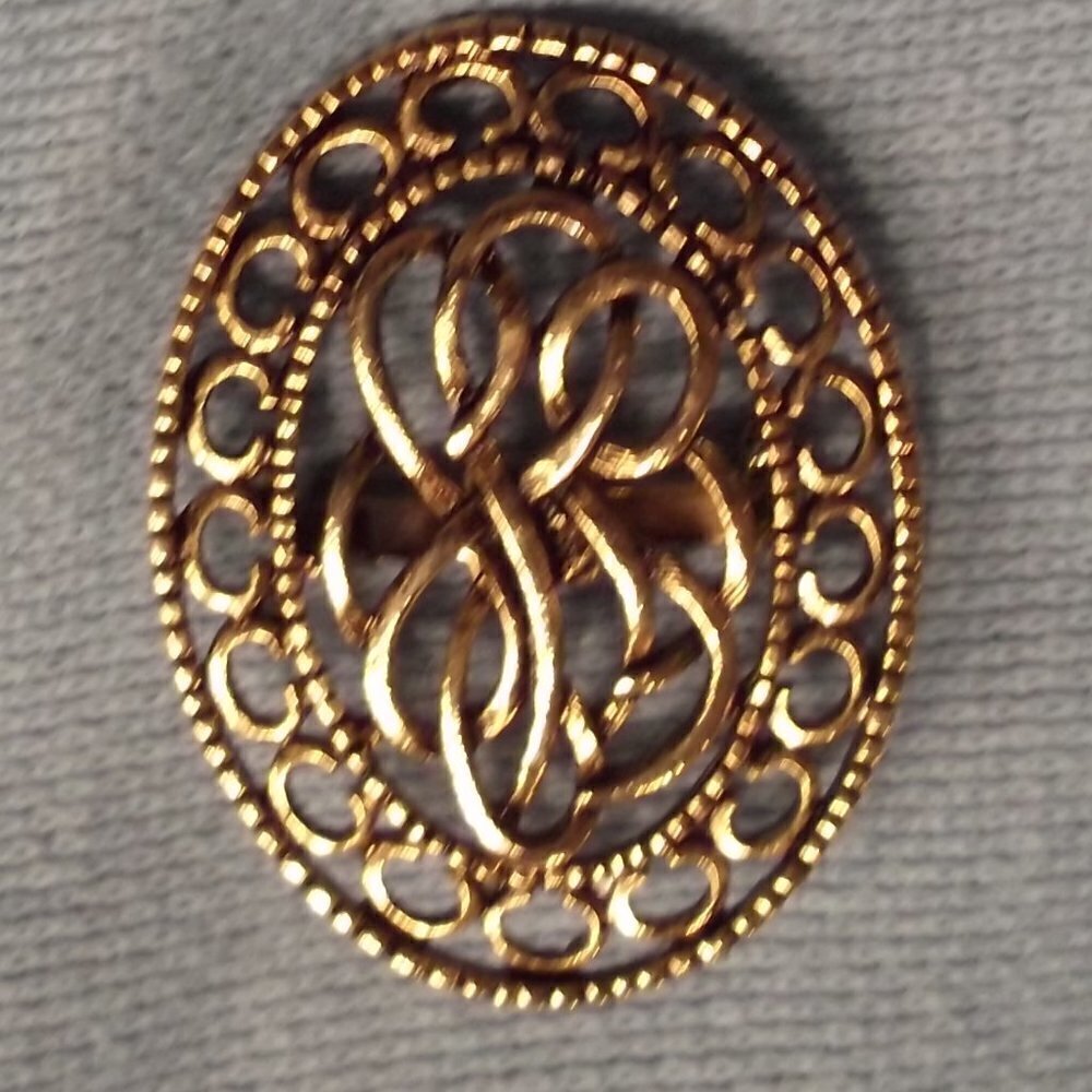 Gold Tone Brooch